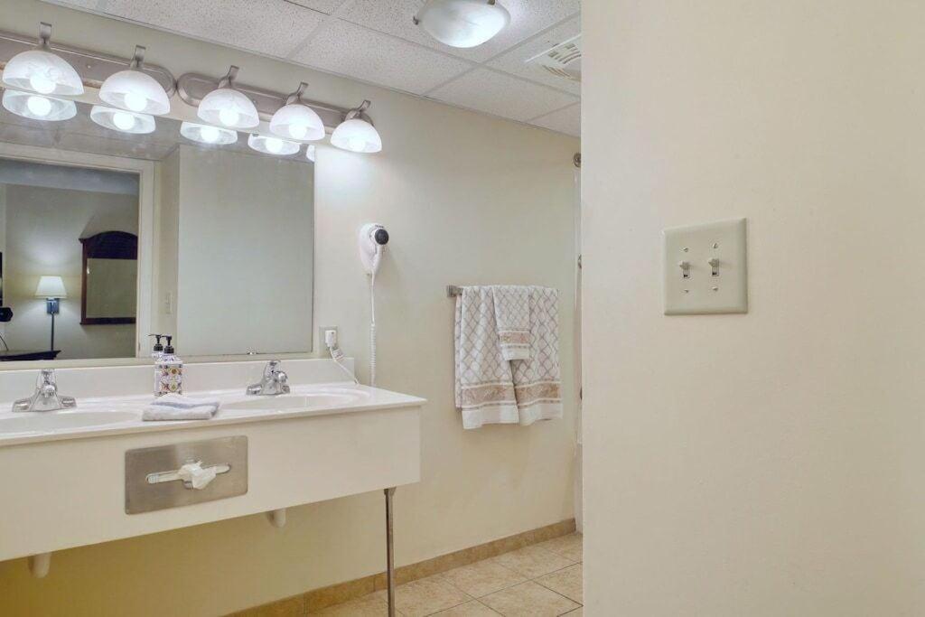 Вілла 2501 S Ocean Blvd, 1115 - Ocean View Sleeps 8 Мертл-Біч Екстер'єр фото